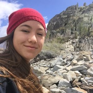 Meet your Posher, Alicia